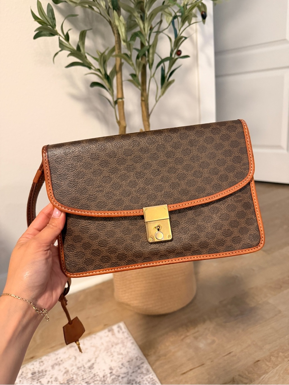 Pre-owned Celine canvas Clutches and wristlets
Macadam Clutch Bag